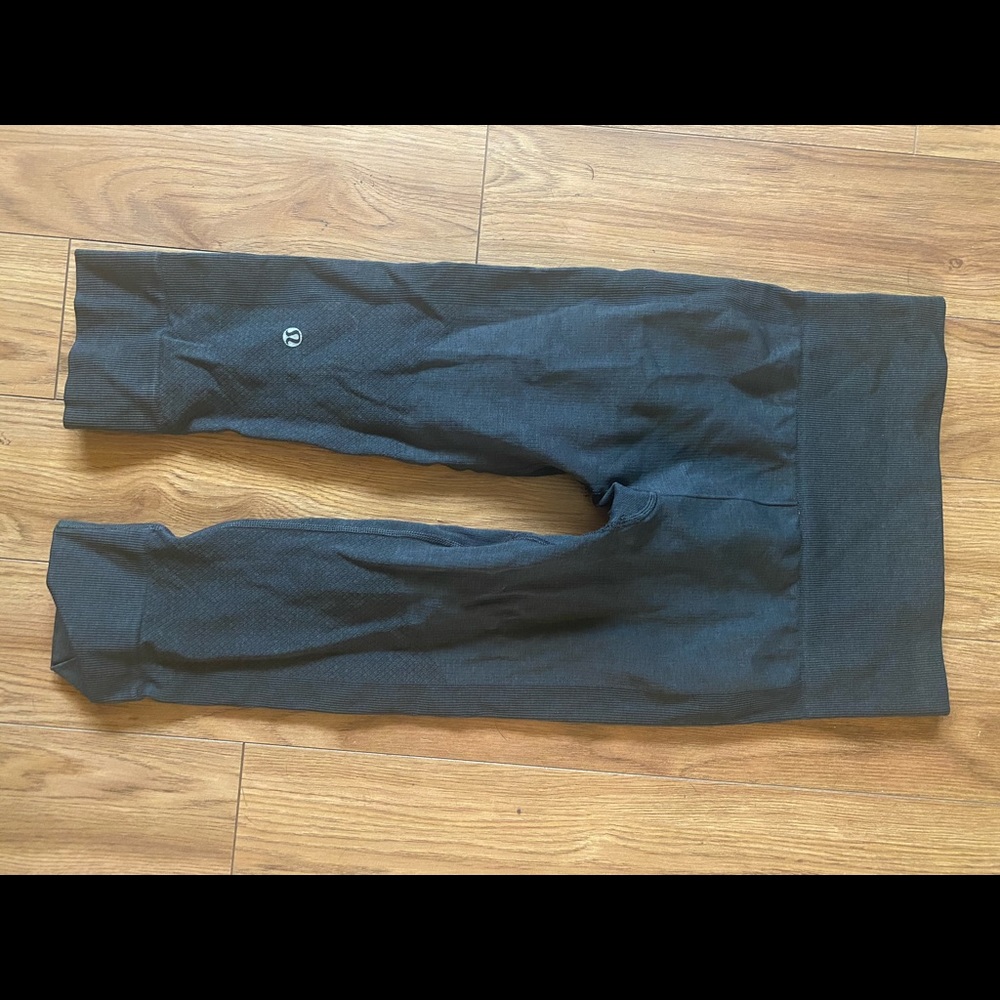 Lululemon Seamless Leggings Capri
